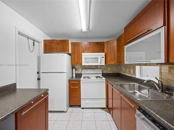 4200 NW 3rd Ct 116, Plantation FL 33317