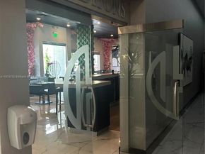 185 SE 14th Ter 1812, Miami FL 33131