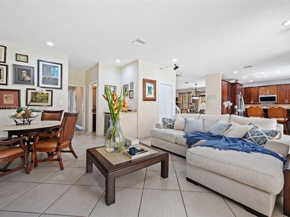 5194 NW 106th Ave, Doral FL 33178