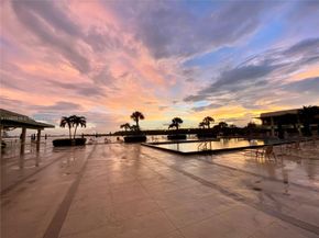 500 Bayview Dr 221, Sunny Isles Beach FL 33160
