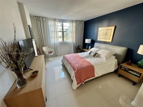 500 Bayview Dr 221, Sunny Isles Beach FL 33160