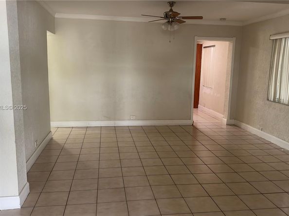 580 E 47th St, Hialeah FL 33013