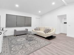 658 SW 1st Ct, Boynton Beach FL 33426