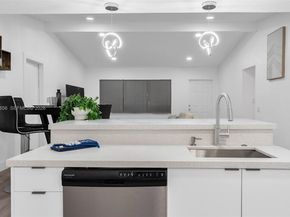 658 SW 1st Ct, Boynton Beach FL 33426