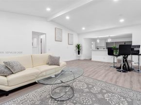 658 SW 1st Ct, Boynton Beach FL 33426