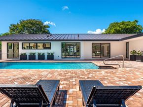 10945 SW 75th Ct, Pinecrest FL 33156