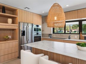 10945 SW 75th Ct, Pinecrest FL 33156