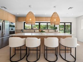 10945 SW 75th Ct, Pinecrest FL 33156