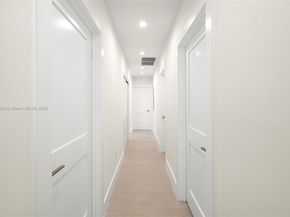 10945 SW 75th Ct, Pinecrest FL 33156