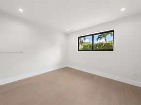 10945 SW 75th Ct, Pinecrest FL 33156