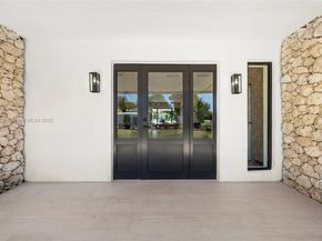 10945 SW 75th Ct, Pinecrest FL 33156