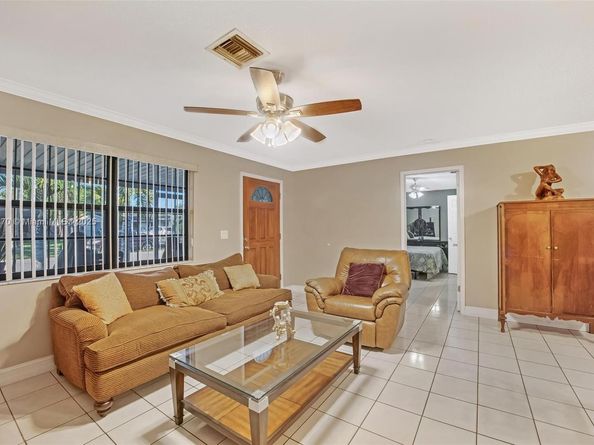 1798 SW 4th St, Homestead FL 33030