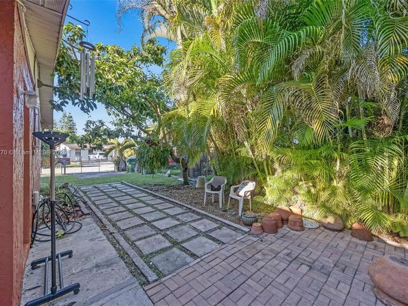 1798 SW 4th St, Homestead FL 33030