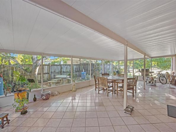 1798 SW 4th St, Homestead FL 33030