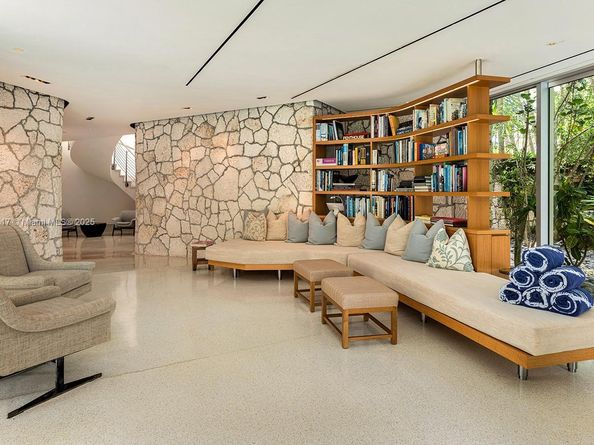 3585 Anchorage Way, Miami FL 33133