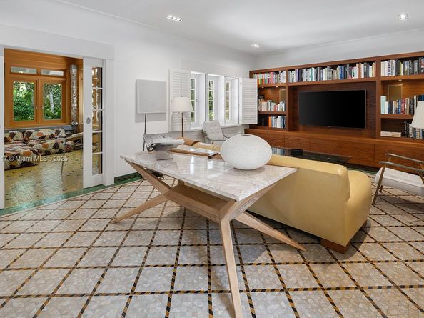 3585 Anchorage Way, Miami FL 33133