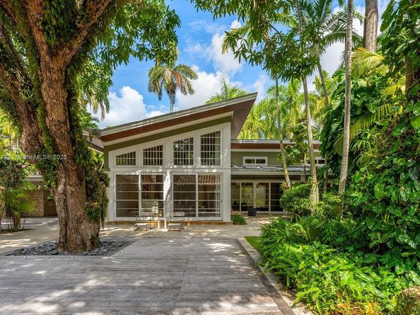 3585 Anchorage Way, Miami FL 33133