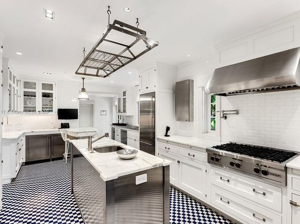 3585 Anchorage Way, Miami FL 33133