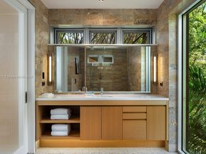 3585 Anchorage Way, Miami FL 33133