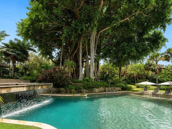 3585 Anchorage Way, Miami FL 33133