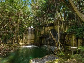 3585 Anchorage Way, Miami FL 33133