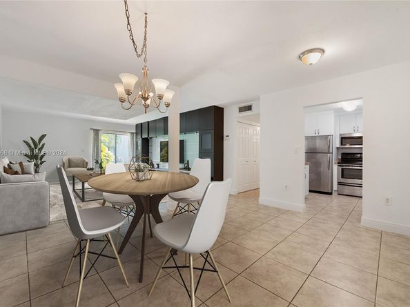 9367 Fontainebleau Blvd G115, Miami FL 33172