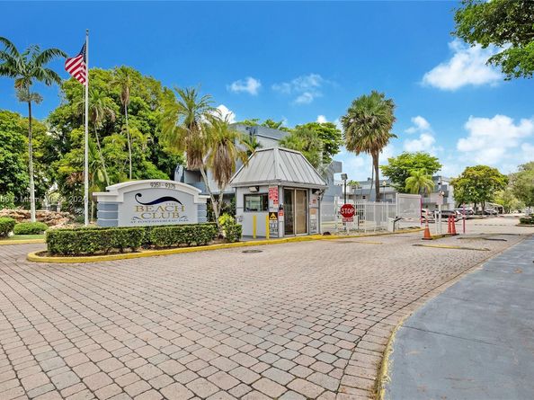 9367 Fontainebleau Blvd G115, Miami FL 33172
