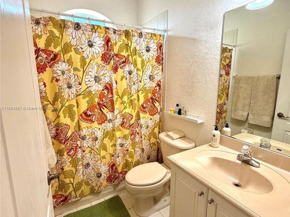 11010 NW 87th St, Doral FL 33178