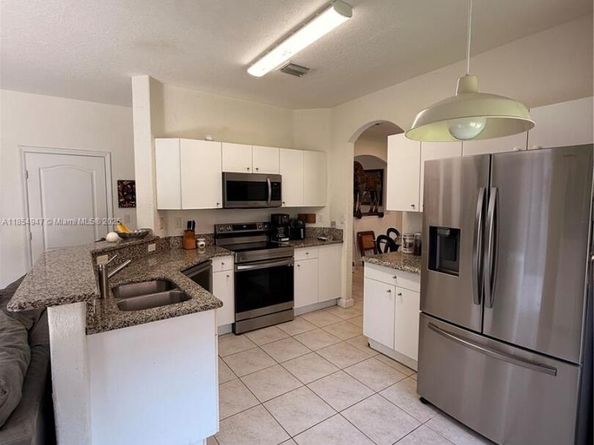 11010 NW 87th St, Doral FL 33178