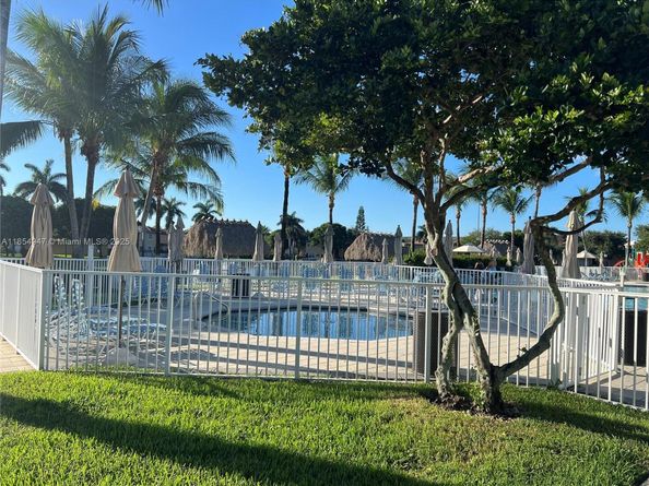 11010 NW 87th St, Doral FL 33178