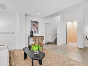 650 NE 32nd St BH6, Miami FL 33137