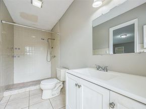 8051 NW 47th Ct, Lauderhill FL 33351