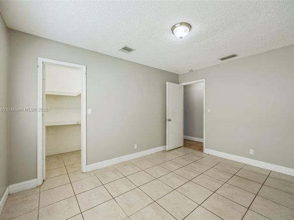 8051 NW 47th Ct, Lauderhill FL 33351