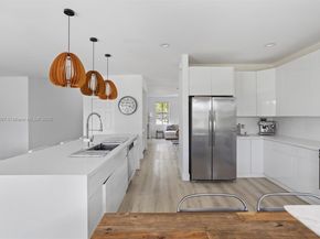 1249 Chenille Cir, Weston FL 33327