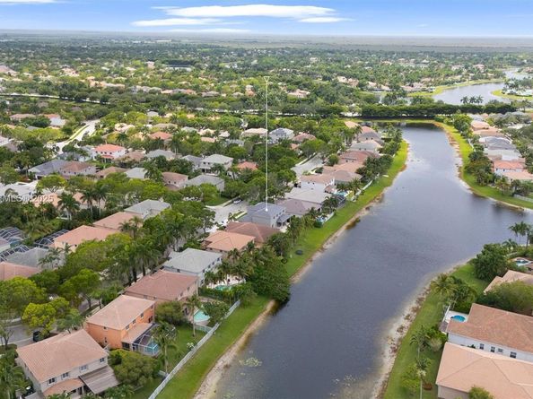 1249 Chenille Cir, Weston FL 33327