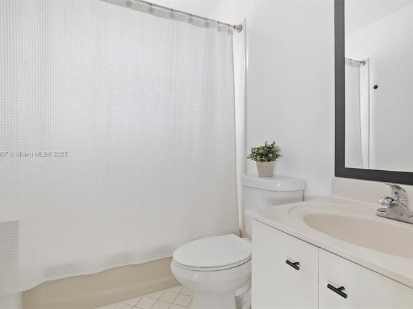 1249 Chenille Cir, Weston FL 33327