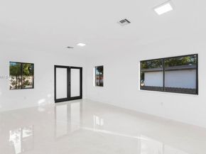 1520 NW 29th Ave, Miami FL 33125