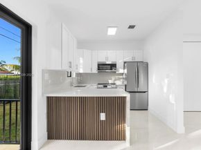 1520 NW 29th Ave, Miami FL 33125