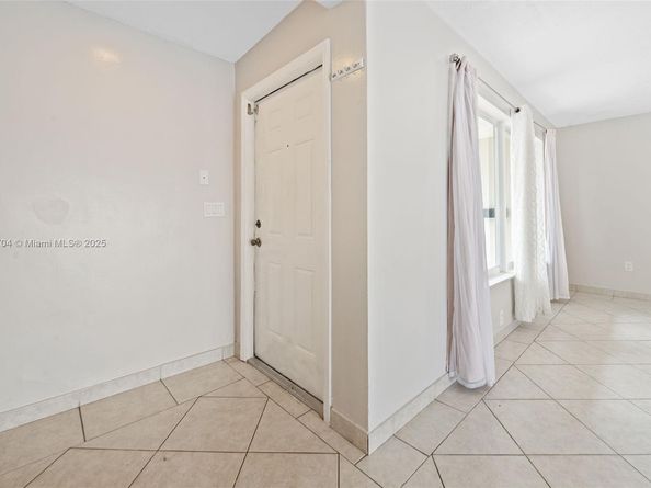 3813 S Lake Ter, Miramar FL 33023