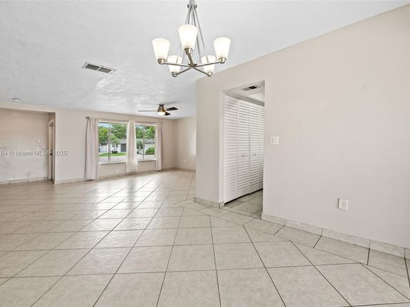 3813 S Lake Ter, Miramar FL 33023