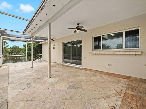 3813 S Lake Ter, Miramar FL 33023