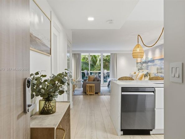 2301 Collins Ave 329, Miami Beach FL 33139