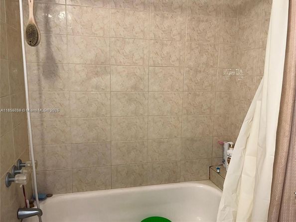 3123 Oakland Shores Dr D211, Oakland Park FL 33309