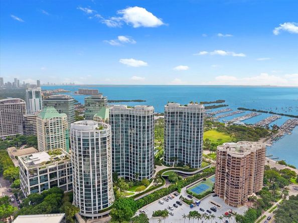 2811 S Bayshore Dr 4C, Miami FL 33133