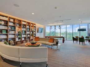 16385 NE Biscayne Blvd 1601+2 Parkings, North Miami Beach FL 33160