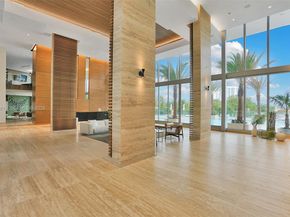 16385 NE Biscayne Blvd 1601+2 Parkings, North Miami Beach FL 33160
