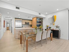 16385 NE Biscayne Blvd 1601+2 Parkings, North Miami Beach FL 33160