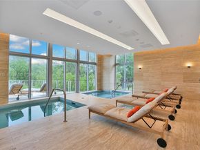 16385 NE Biscayne Blvd 1601+2 Parkings, North Miami Beach FL 33160
