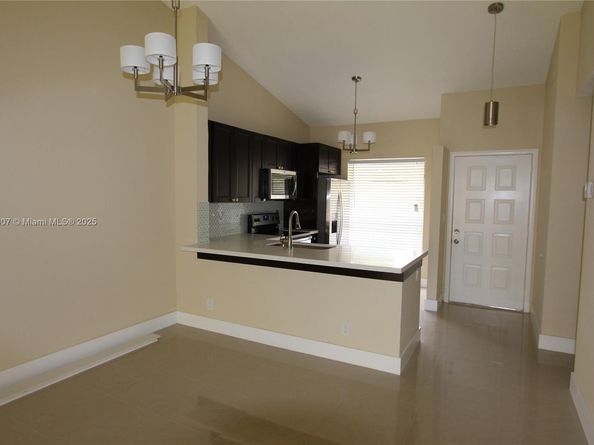 2720 S Oakland Forest Dr 1208, Oakland Park FL 33309