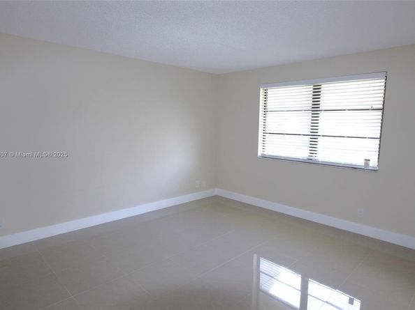 2720 S Oakland Forest Dr 1208, Oakland Park FL 33309